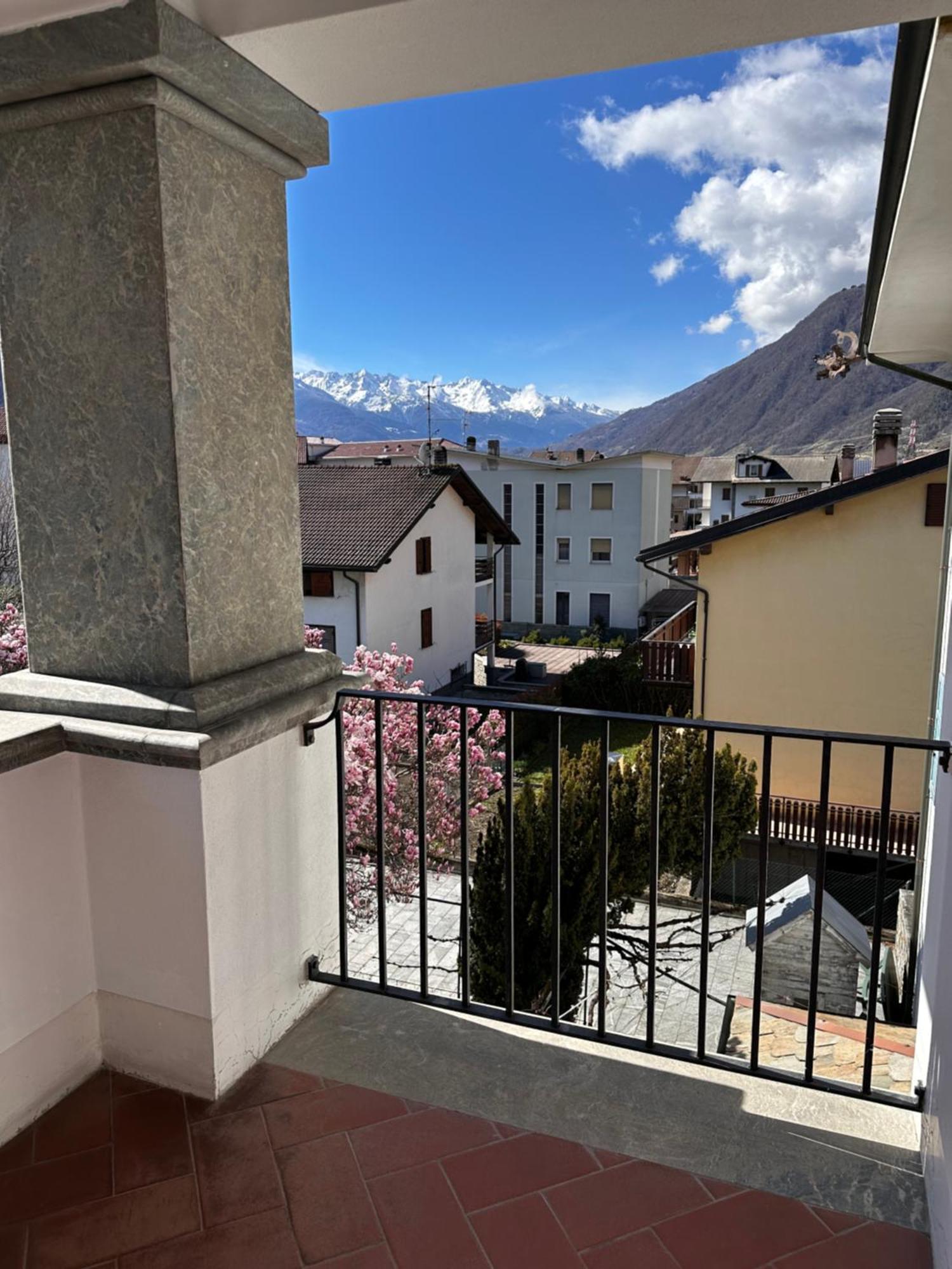 Ampio Appartamento Con Vista “Casa Magro” Tirano Kültér fotó